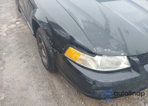 2000 Ford Mustang z USA, uszkodzony, nr VIN 1FAFP4046YF161158